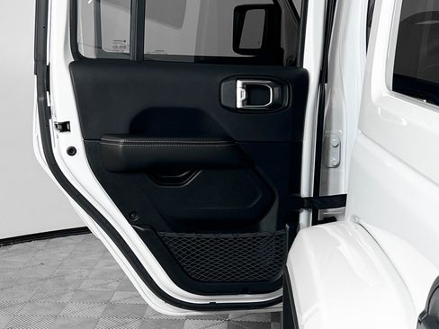 Used 2024 Jeep Wrangler Unlimited Sahara w/ Technology Group image 16