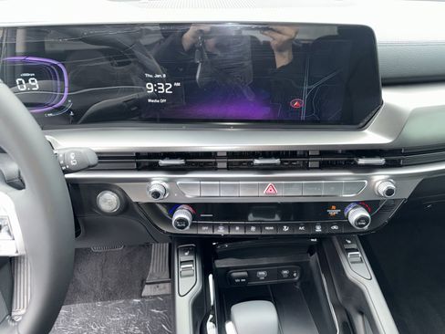 New 2025 Kia Telluride S image 19