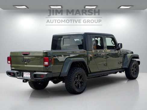 Used 2023 Jeep Gladiator Sport AWD/4WD image 7