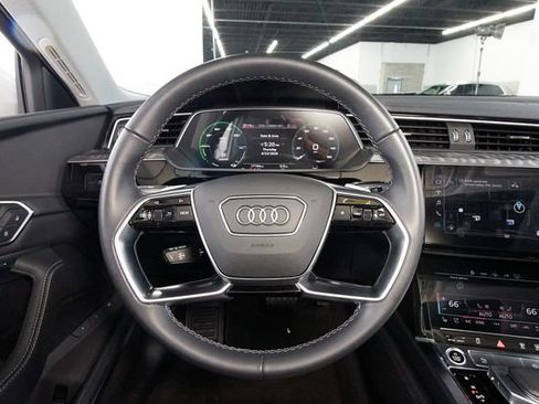 Used 2023 Audi e-tron Premium Plus w/ Premium Plus Package AWD/4WD image 14