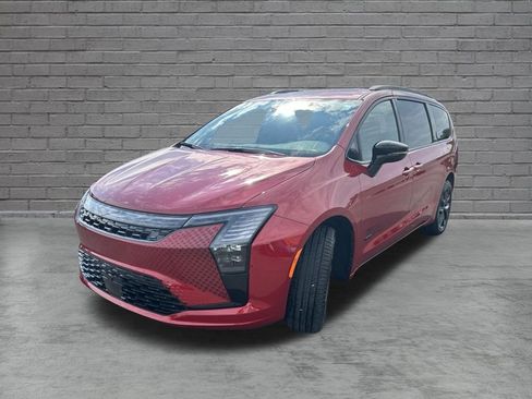 New 2027 Chrysler Pacifica Select AWD/4WD image 3
