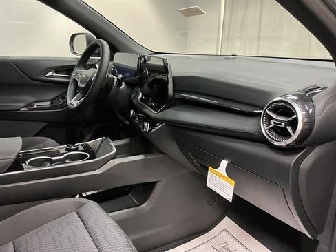 New 2027 Chevrolet Equinox LT w/ Safety and Technology Package AWD/4WD image 33