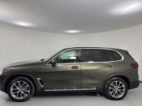 Certified 2024 BMW X5 xDrive40i w/ Premium Package image 4