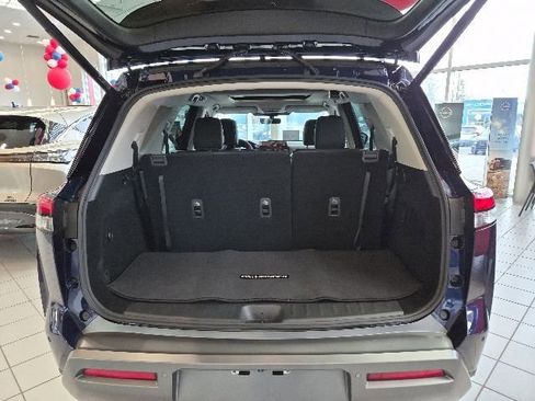 New 2026 Nissan Pathfinder SL w/ SL Premium Package AWD/4WD image 9