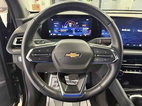 Used 2024 Chevrolet Traverse LT image 25