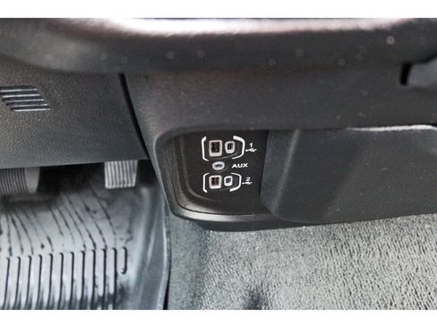 Used 2023 RAM 1500 Laramie AWD/4WD image 26