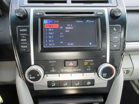 Used 2012 Toyota Camry LE FWD image 24