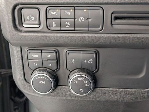 Certified 2023 Chevrolet Suburban Premier image 14