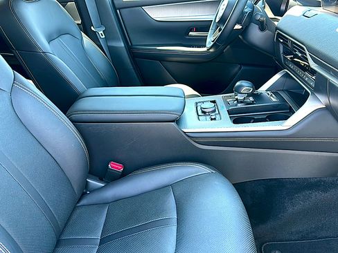 Used 2024 MAZDA CX-90 Plug-In Hybrid w/ Premium Pkg AWD/4WD image 26
