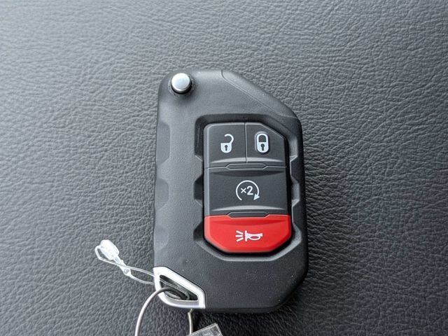 Used 2025 Jeep Wrangler Unlimited Sport AWD/4WD image 29