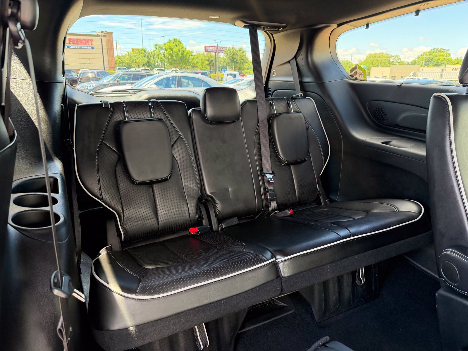 Used 2025 Chrysler Pacifica Limited FWD image 24