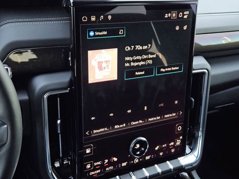 Used 2025 GMC Yukon Elevation image 21