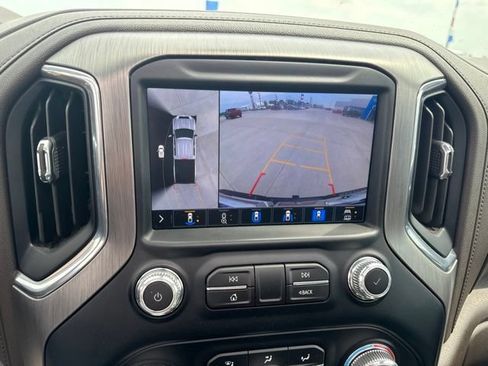 Used 2023 GMC Sierra 2500 Denali w/ Denali Black Diamond Edition AWD/4WD image 40