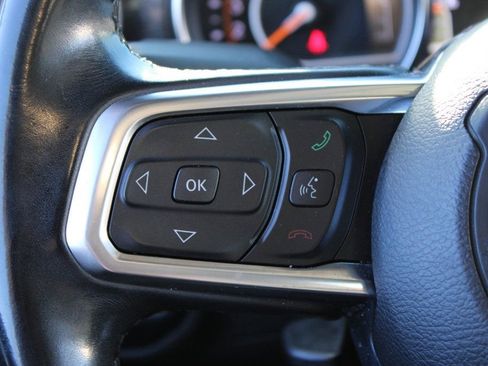 Used 2019 Jeep Wrangler Unlimited Sahara image 14