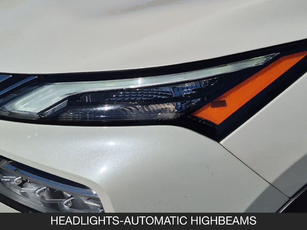 Used 2023 Nissan Rogue SV FWD image 10