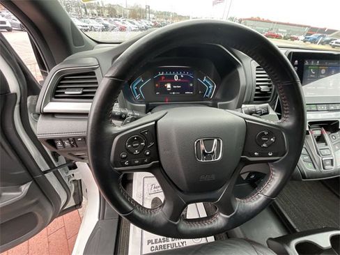 Used 2024 Honda Odyssey Sport image 12