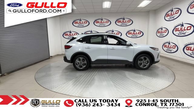Certified 2025 Ford Escape ST-Line Select AWD/4WD image 9