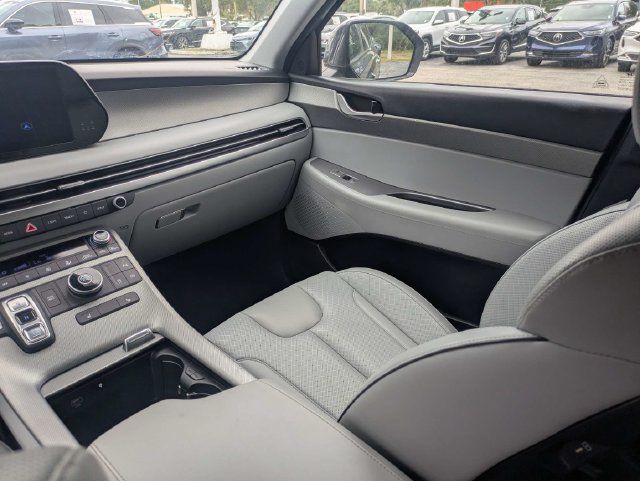 Used 2025 Hyundai Palisade SEL FWD image 15