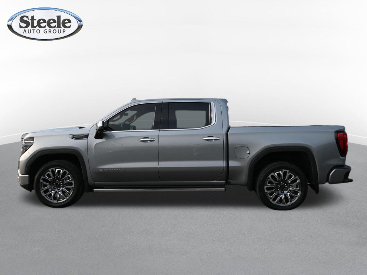 Certified 2025 GMC Sierra 1500 Denali Ultimate AWD/4WD image 4