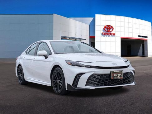 Used 2026 Toyota Camry SE FWD image 7