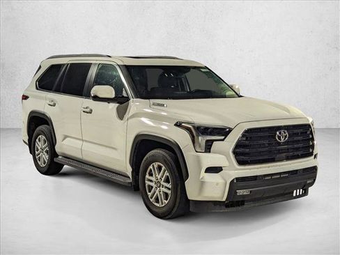Used 2025 Toyota Sequoia SR5 AWD/4WD image 3