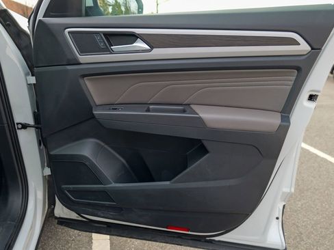 Used 2022 Volkswagen Atlas SE image 36