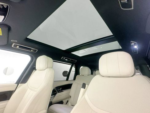 New 2026 Land Rover Range Rover Long Wheelbase SE AWD/4WD image 20