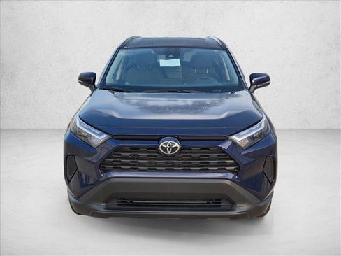 Used 2025 Toyota RAV4 XLE w/ Convenience Package FWD image 2