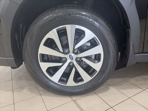 Used 2024 Subaru Outback Premium AWD/4WD image 21