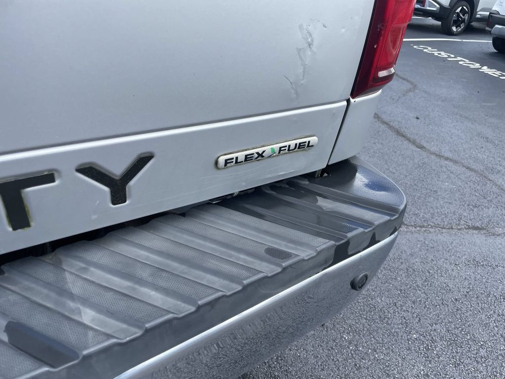 Used 2012 Ford F250 XLT w/ XLT Premium Pkg AWD/4WD image 6