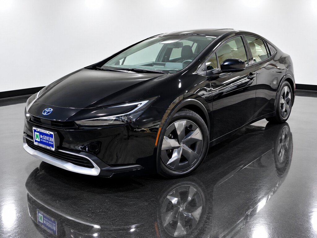 Used 2025 Toyota Prius Plug-In Hybrid FWD image 1