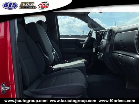 Used 2020 Chevrolet Silverado 1500 Custom w/ Custom Value Package AWD/4WD image 13