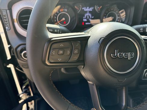Used 2024 Jeep Wrangler Unlimited Sport AWD/4WD image 23
