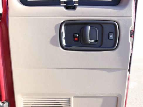 Used 2007 Chevrolet Express 1500 w/ Preferred Equipment Group image 43