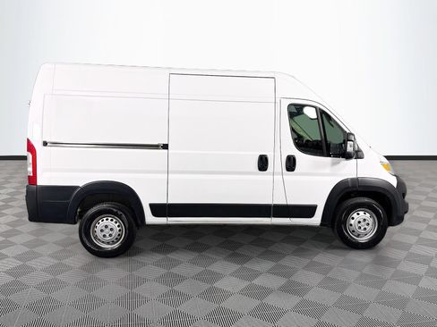 Used 2024 RAM ProMaster 2500 w/ Convenience Group FWD image 8
