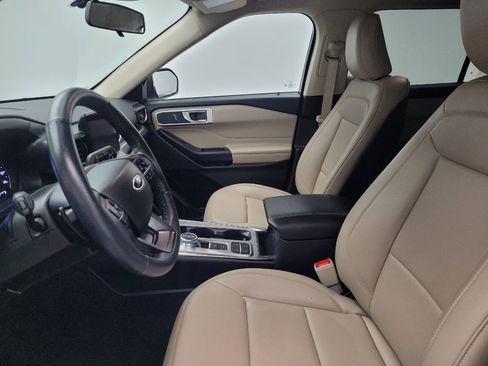 Used 2020 Ford Explorer XLT w/ Equipment Group 202A image 17