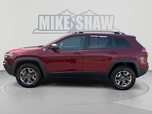 Used 2019 Jeep Cherokee Trailhawk AWD/4WD image 2