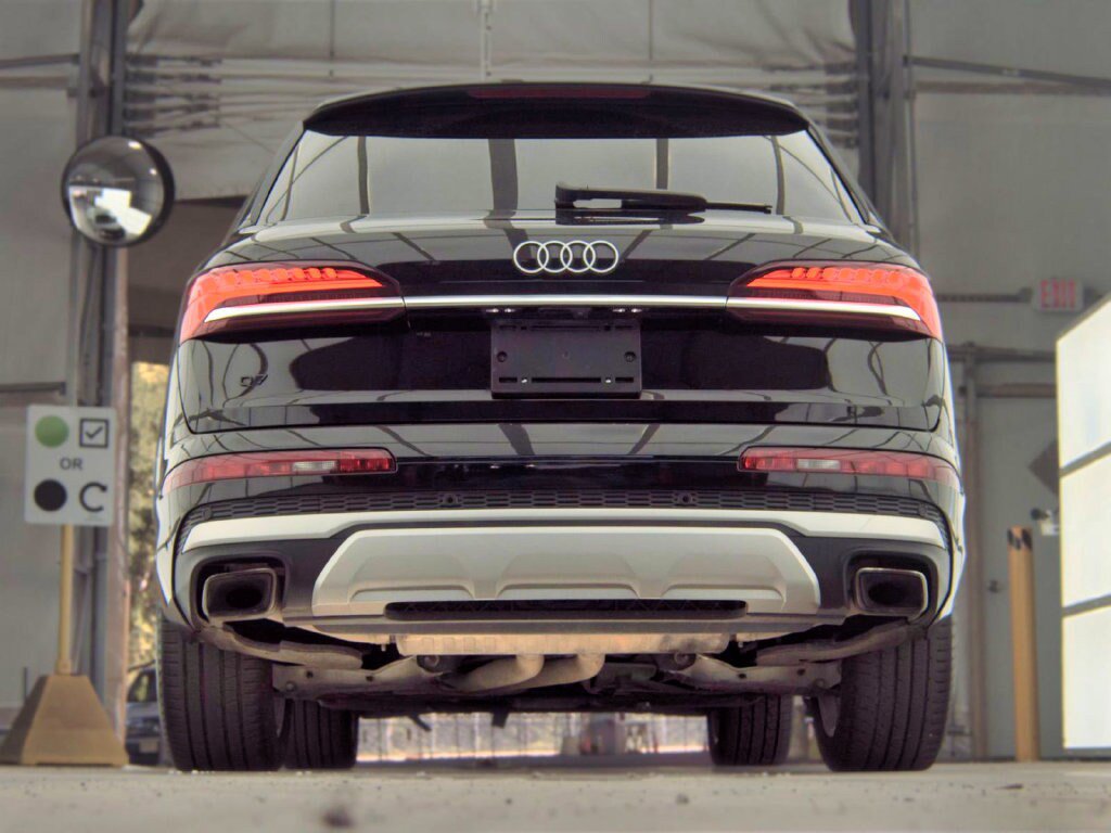 Used 2025 Audi Q7 3.0T Premium Plus AWD/4WD image 9