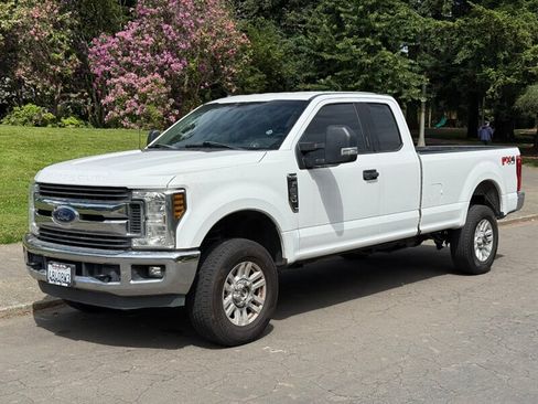 Used 2019 Ford F250 XLT w/ XLT Value Package AWD/4WD image 1