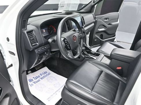 Used 2022 Nissan Frontier PRO-4X w/ Off-Road Protection Package AWD/4WD image 17