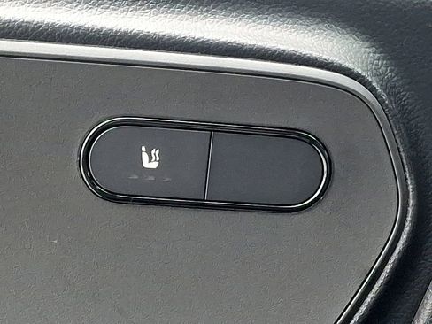 Used 2025 Mercedes-Benz Sprinter 2500 image 23