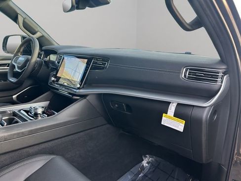 New 2026 Jeep Grand Wagoneer Limited w/ Convenience Group I image 26
