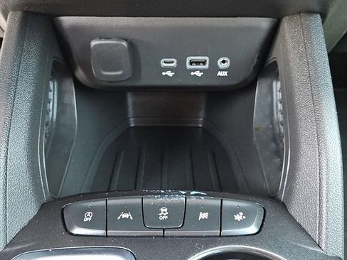 Used 2023 Chevrolet TrailBlazer RS w/ Convenience Package image 16