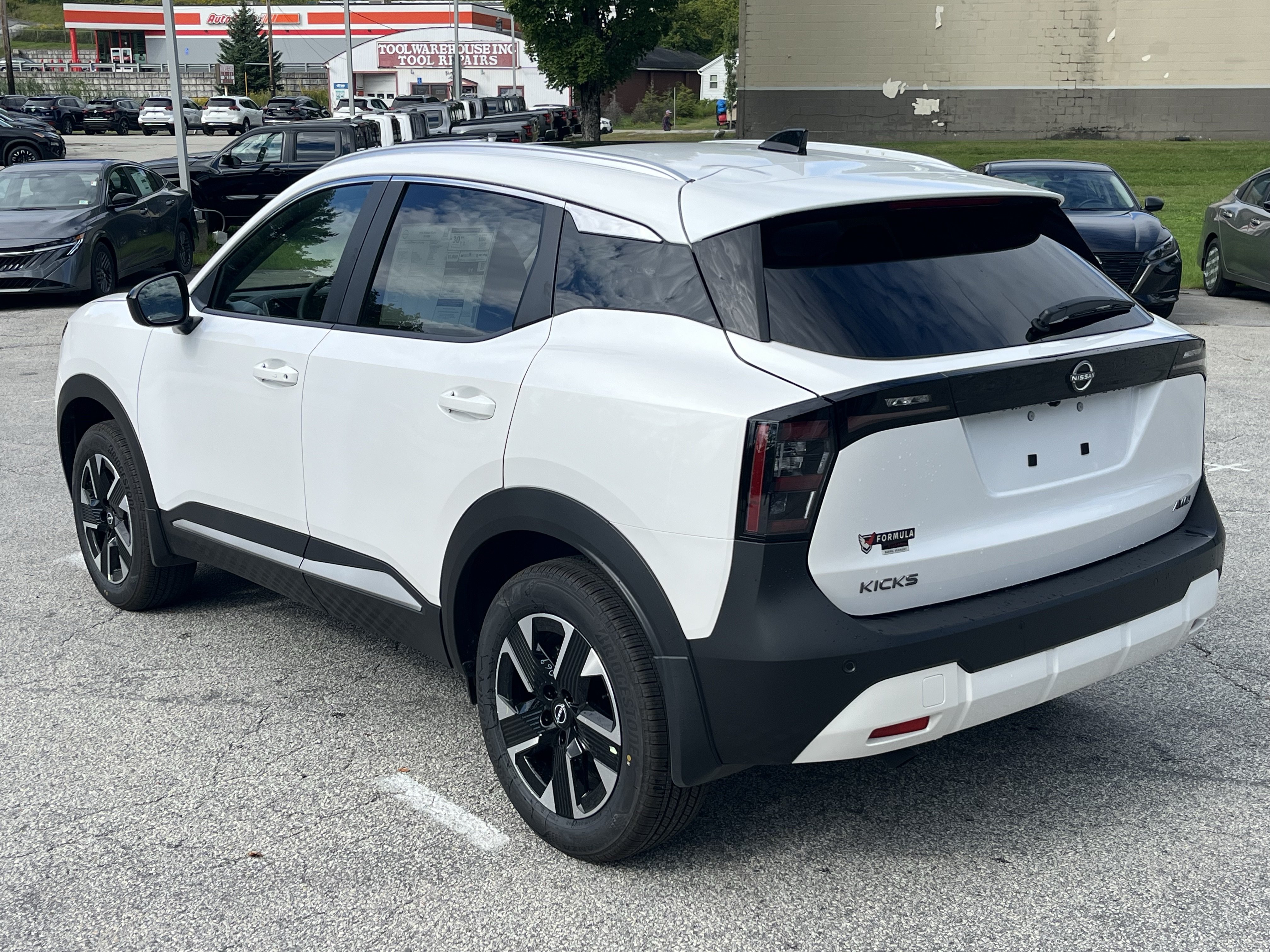 New 2026 Nissan Kicks SV w/ SV Premium Package AWD/4WD image 5