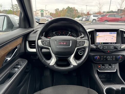 Used 2020 GMC Terrain SLE w/ Driver Convenience Package image 11