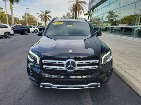Used 2022 Mercedes-Benz GLB 250 image 2