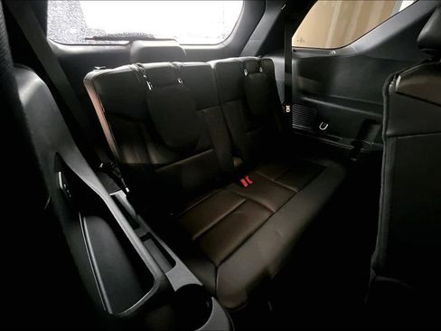 Used 2025 Ford Explorer ST-Line w/ Premium Package image 23