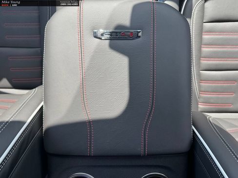 New 2026 GMC Yukon XL AT4 Ultimate AWD/4WD image 19