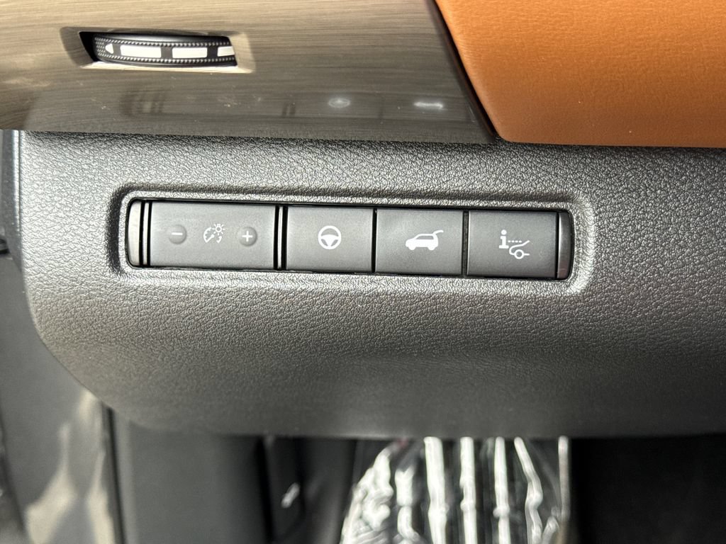 Used 2025 Nissan Pathfinder Platinum w/ Cargo Package AWD/4WD image 37