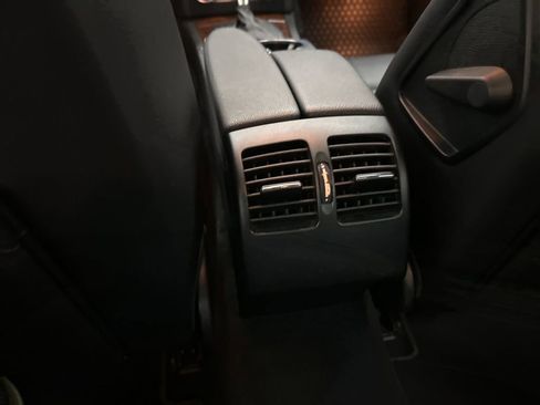 Used 2012 Mercedes-Benz C 250 Sedan image 21